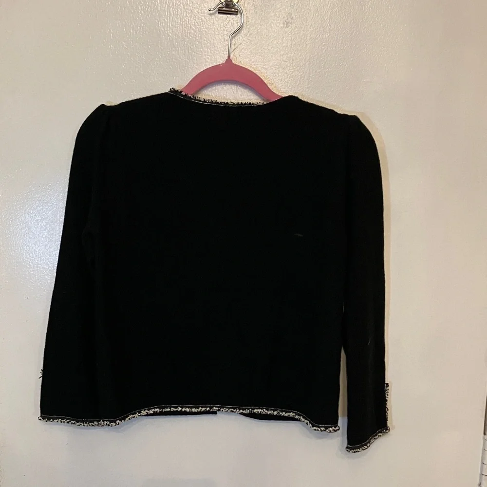 Molly Bracken Elegant Black and Cream Knit - Picture 9 of 11